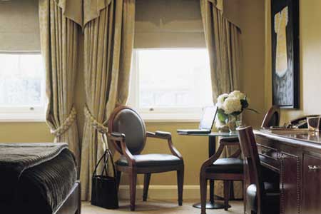 Fil Franck Tours - Hotels in London - Radisson Edwardian Mountbatten Hotel